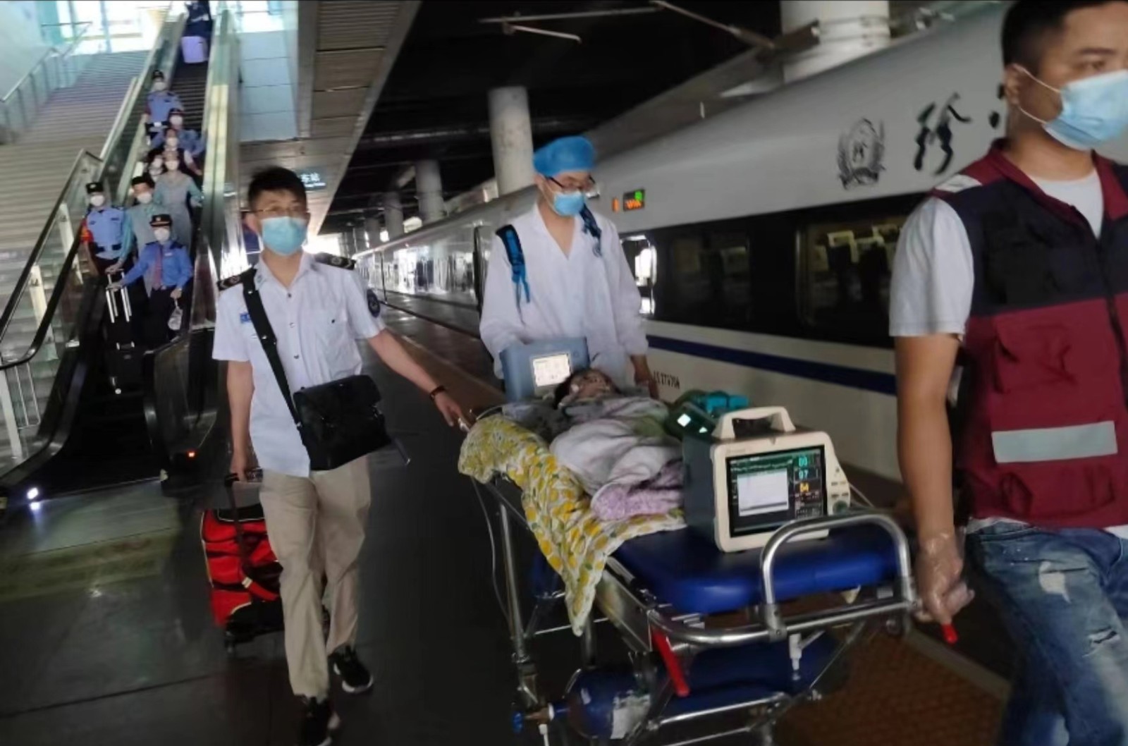 岳池县高铁转运公司